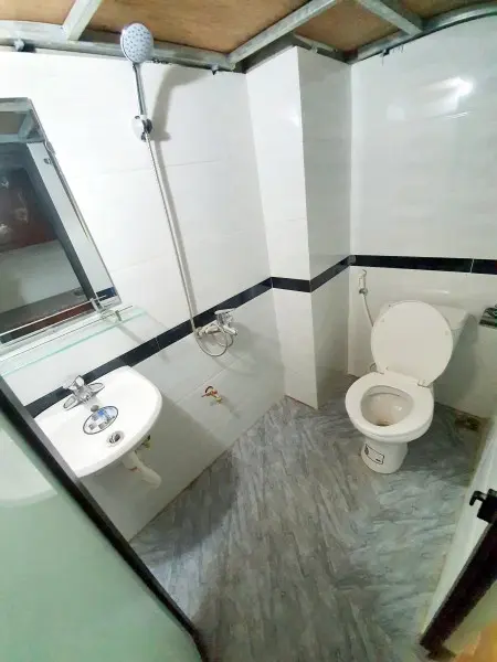 Căn Hộ Gác Xép Gần Cầu Trắng - Đầy Đủ Nội Thất - Oto Đỗ Cửa