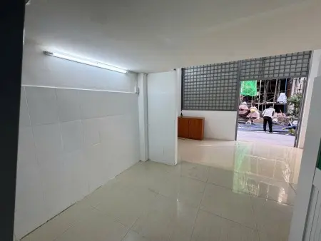 Nhà Nguyên Căn Vừa Ở Vừa Kinh Doanh Ngay Dương Bá Trạc Có Gác