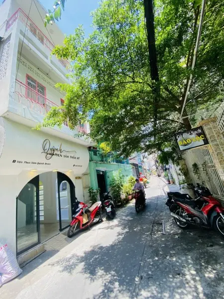 Cho Thuê Nguyên Căn Phan Xích Long Trệt 2 Lầu 2P2W Chốt 13,5Tr