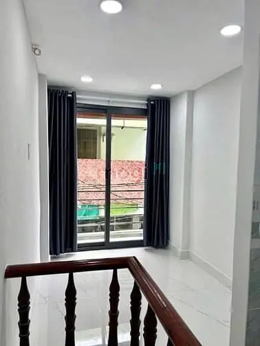 Nhà Mới Cách Mạng Tháng Tám Quận 3