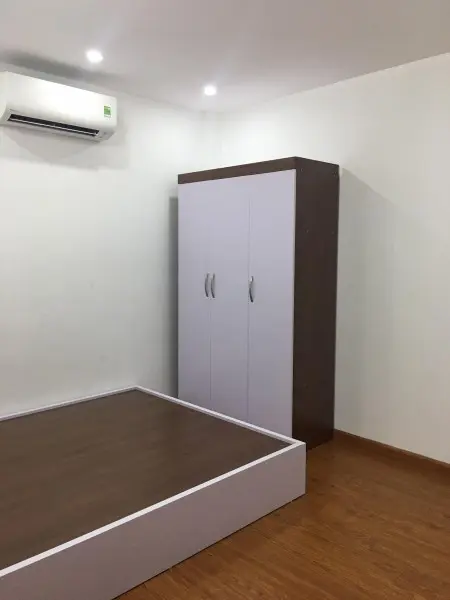 Căn Hộ 2 Phòng Ngủ Lạc Long Quân Gần Hồ Tây Giá 7.2Tr