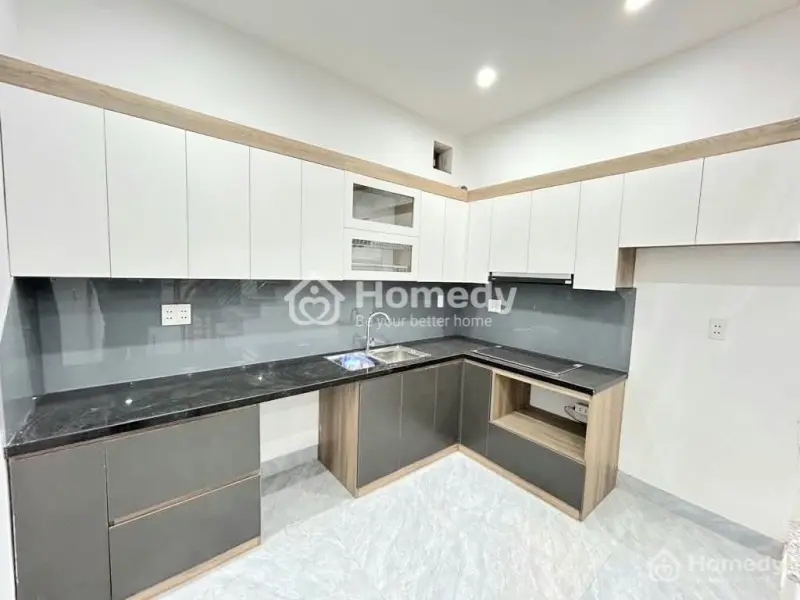 Lê Thanh Nghị 40M / Mặt Tiền 5M/ Ô Tô Đỗ Cửa/ Ngõ Thông Rộng/Kinh Doanh Đỉnh/