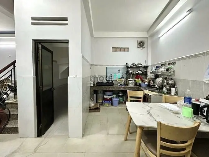 Phú Nhuận - Hẻm Xe Tải Thông - Diện Tích Lớn