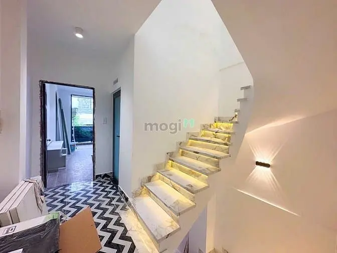 Nhà Phố Hiện Đại Sang Trọng- Hẻm 3,5M 160 Nguyễn Văn Quỳ Sổ Hồng Riêng