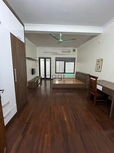 Cho Thuê Nhà Ngõ 33 Chùa Láng 85M X 5T Ô Tô Đỗ Cửa