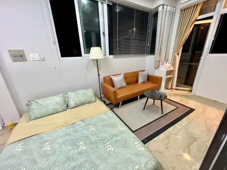 Cho Thuê Căn Hộ Studio Ban Công Thoáng Mát Tại Trung Tâm Q4