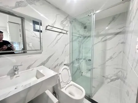 Căn Hộ Mới Xây 1 Phòng Ngủ Ban Công 50M2 Thang Máy Giá Cực Tôt Ngay Trung Tâm Quận 1