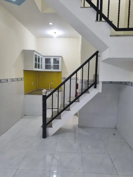 Chính Chủ Cho Thuê Nguyên Căn Ngay Trung Tâm Q12