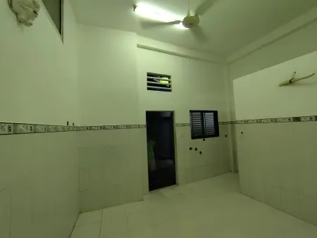 Phòng 3,5Tr, Chỉ Cho Nữ Svien , Văn Phòng. Tối Đa 2Ng 2Xe. Lối Đi Riêng