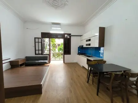 Studio Full Đồ, Ban Công Mặt Phố Vũ Phạm Hàm