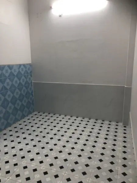 Phòng Trống, Mới Sửa , An Ninh Tốt , Giờ Tự Do , Gần Chợ , Sạch Sẽ . Thích Hợp Ở Lâu Dài