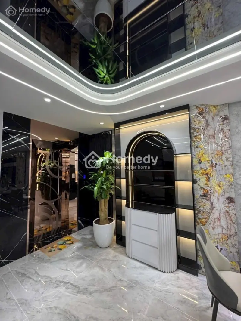 Nhà Đẹp 71M, 8 Tầng Phố Trạm - Đàm Quang Trung - Thang Máy - Oto 16 Chỗ Vào Nhà - Nhỉnh 20 Tỷ