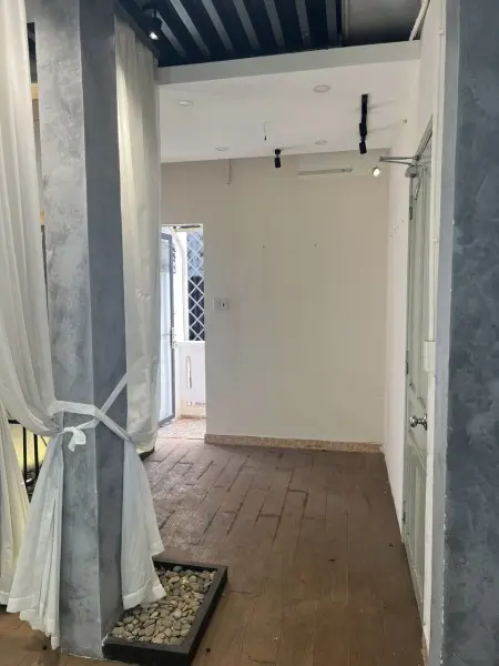 Cho Thuê Lầu 2 Và 3 Căn Nhà 436 Phan Xích Long - Làm Văn Phòng, Spa, Nail