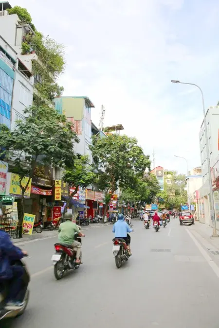 Chính Chủ: Cho Thuê Nhà Mặt Phố Lạc Trung - Mặt Tiền 4M - Kinh Doanh Cực Hot - Liên Hệ Ngay!