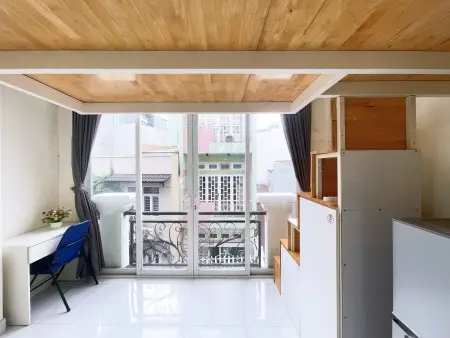 Gác Lửng Ban Công, Full Nội Thất Ngay Đh Gtvt, Hutech
