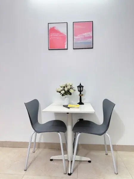 Cho Thuê Phòng Có Ban Công Cửa Sổ Tại 73 Hoàng Ngân, Quan Nhân