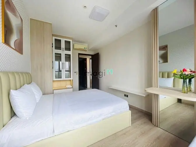 Cho Thuê Căn Hộ Chung Cư Cao Cấp Scenic Valley, View Bể Bơi, 2Pn, 2Wc.