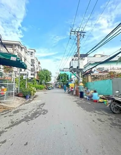 Hot! Nhà Cấp 4 Mặt Tiền Đường Nhựa 8M Nguyễn Văn Quỳ, Quận 7