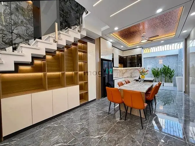 Nhà Đường Thông, Bên Chợ Cầu Đồng, Dt:4X19M, Trệt, 3Lầu, Sân Ôtô, 4Pn