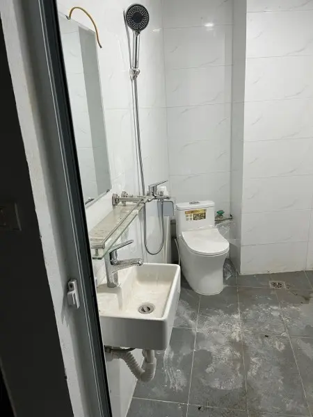 Cho Thuê Phòng 3N1K Tầng 3 Nhà Mặt Đường Có Thang Máy, Phố Phương Mai,