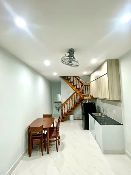 Nhà Cho Thuê Nguyên Căn (Gần Trường Tiểu Học Nguyễn Văn Trỗi..)