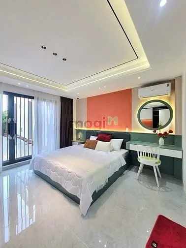 🏡Nhà Mới Thiết Kế Đẹp - Xe Hơi Ngủ Trong Nhà- (4,8X7,5M2)5 Tầng Btct.