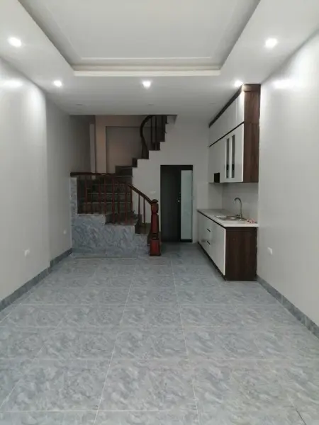 Cho Thuê Nhà Mặt Ngõ Ô Tô Vào Tận Cửa, 3 Tầng 1 Tum, 37M, 2 Ngủ 3Wc, Long Biên Gần Chùa Bồ Đề