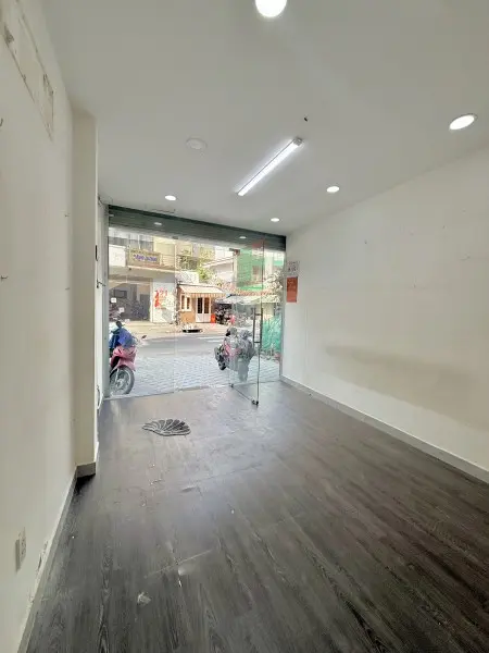 Cho Thuê Mặt Bằng Kinh Doanh - Mặt Tiền Đường Nguyễn Tiểu La