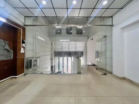 Mặt Bằng Kinh Doanh Cách Chợ Lý Phục Man 200M