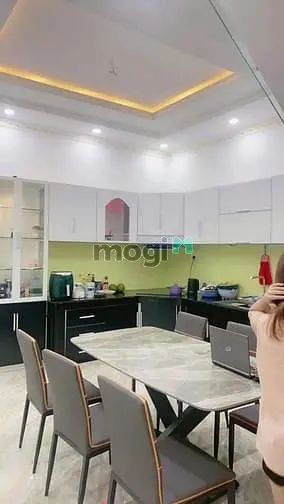 Bán Gấp Nhà 1T2L P. Long Bình Cách Amata 500M, Sổ Riêng Thổ Cư