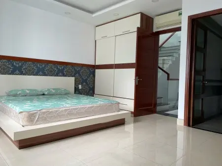 Nhà Nguyên Căn Q7 – 1 Trệt 3 Lầu, 265M², Có Điều Hòa, Khu Dân Trí Cao, Yên Tĩnh