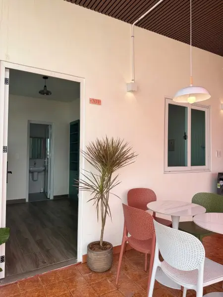 Chiếc Ban Công "Vô Cực" Giữa Lòng Đa Kao – Nơi Bạn Tìm Thấy Sự Bình Yên