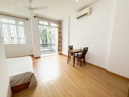 Cho Thuê Phòng Studio Tách Bếp Bancol Rộng Thoáng Ngay Ngã Tư Bảy Hiền