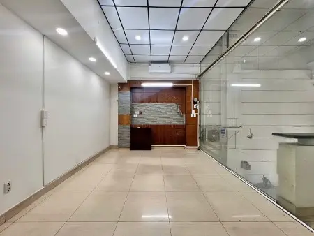 Mặt Bằng Kinh Doanh Cách Chợ Lý Phục Man 200M