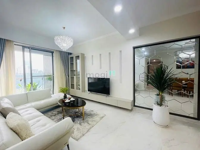 Cho Thuê Căn Hộ Chung Cư Cao Cấp Scenic Valley, View Bể Bơi, 2Pn, 2Wc.