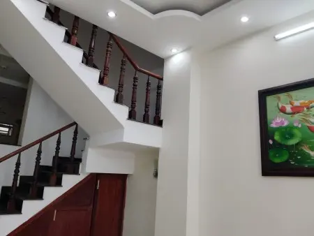 Cho Thuê Nhà Nguyên Căn 3 Tầng + Sân Thượng, Đường Nguyễn Tuyển, Hẻm Ô Tô, Khu Văn Hóa Dân Trí Cao