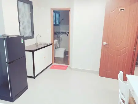 Cho Thuê Căn Hộ Full Nội Thất Cao Cấp, Cửa Sổ Trời - Nhà Thang Máy - Khu Vực Phan Xích Long