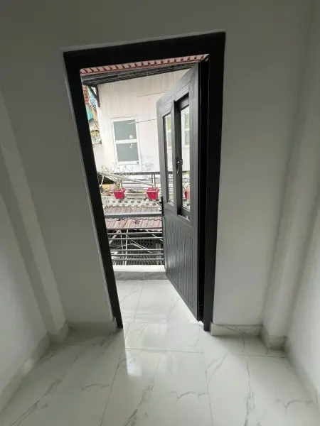 Nhà Nguyên Căn Nhỏ Xinh, Gần Chợ, Siêu Thị