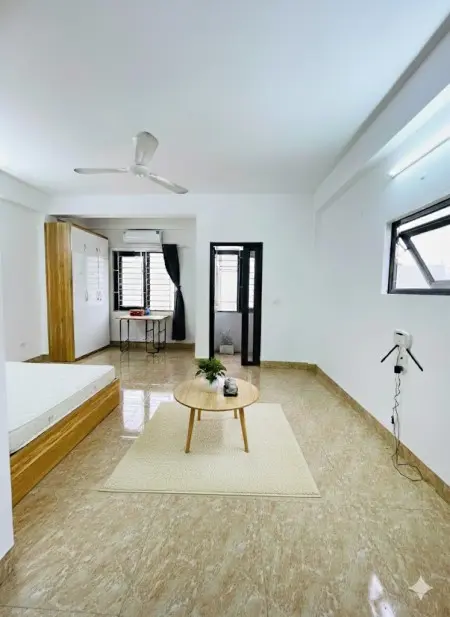 Cho Thuê Phòng Studio Ban Công, Cửa Sổ, Thang Máy Ở 204 Mễ Trì Thượng - Alo: 0972414192