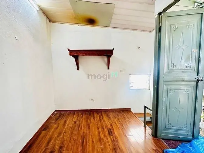 Khâm Thiên - Đống Đa, Lô Góc, Gần Chợ, Gần Ô Tô, Sổ Đỏ Riêng.