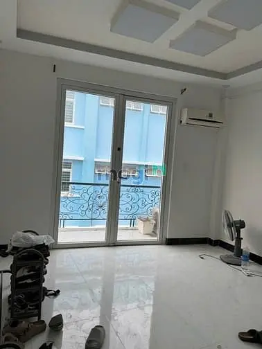 Nhà Trọ Giá Rẻ Đẹp ,Mới Toanh ,Full That20M2 Tại Tạ Quang Bửu ,P4Q8