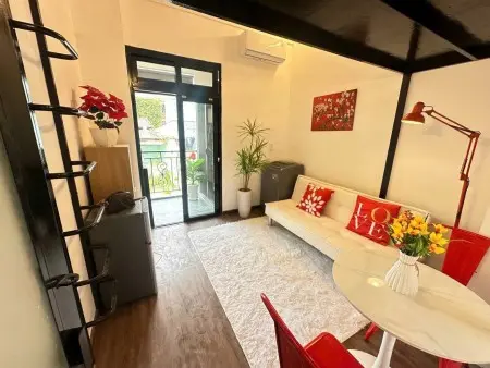 Cho Thuê Phòng Giá Tốt, Full Nội Thất , Có Ban Công Đón Nắng - Ngay Ga Sài Gòn Quận 3, Toà Nhà Viete