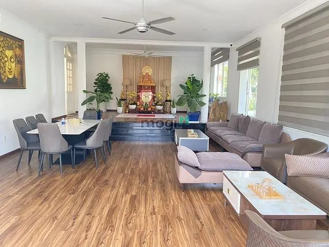 Cho Thuê Biệt Thự Thảo Điền, 1Trệt 1Lầu Có Hồ Bơi, Sân Rộng. Giá 100Tr