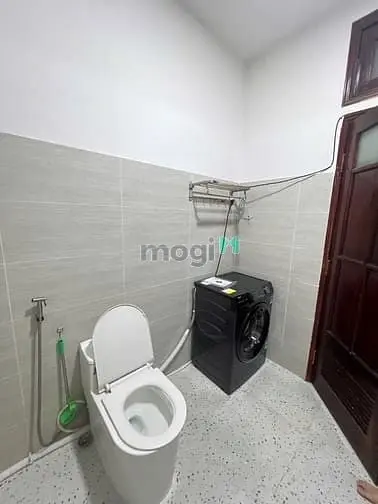 Cho Thuê Phòng Bancol Ngay Hoàng Sa Q1 Gần Cầu Bông - Cv Lê Văn Tám