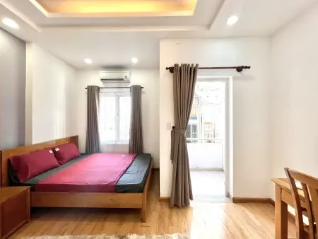 Phòng Tách Bếp Ban Công Gần Cv Hoàng Văn Thụ