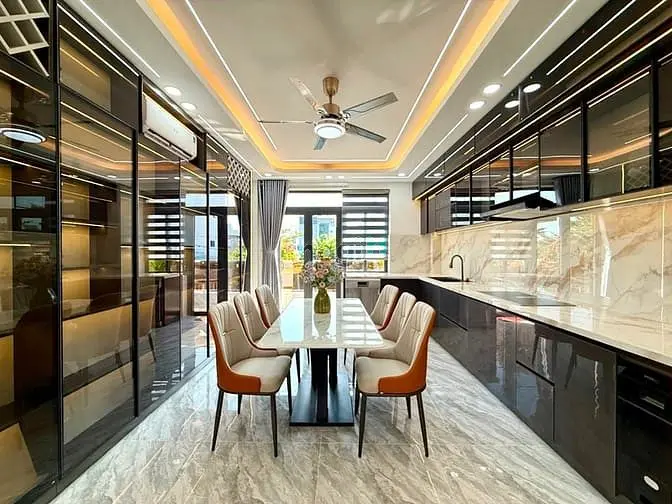 Nhà Mặt Tiền Có Thang Máy, Dt:4X25M, Lửng, 3 Lầu, 4Pn, P.thờ, Gara Xe