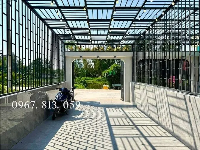 Nhà View Sông Vàm Thuật, Dt:4X25M, Trệt, 2 Lầu, Sân Ôtô, 3Pn, 4Vs, St