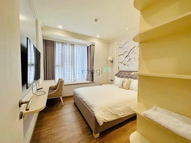 Cho Thuê Căn Hộ Chung Cư Cao Cấp Hưng Phúc Premier 124M2.