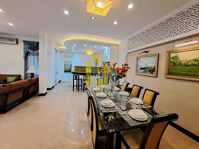 Biệt Thự Sân Vườn 300M2 - Đầy Đủ Nội Thất Tiện Nghi - Giá 60 Triệu