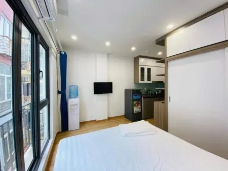 Căn Hộ Ban Công Full Nt _ Hoàng Hoa Thám _ Gần Chợ Bà Chiểu